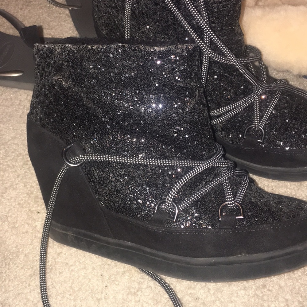 Juicy couture sequin wedges